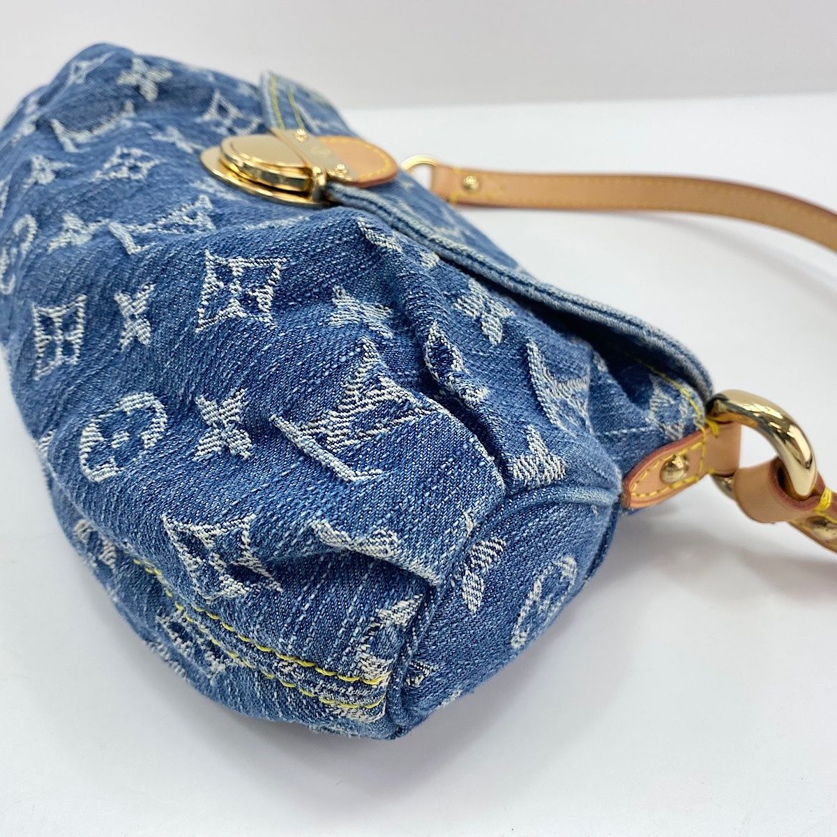 Louis Vuitton Shoulder Bag Mini Pleaty