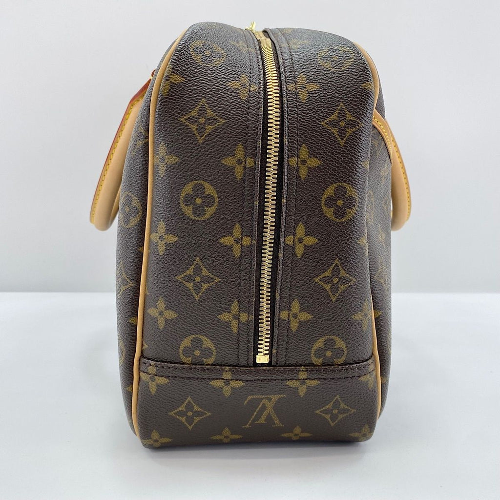 Louis Vuitton Handbag Deauville