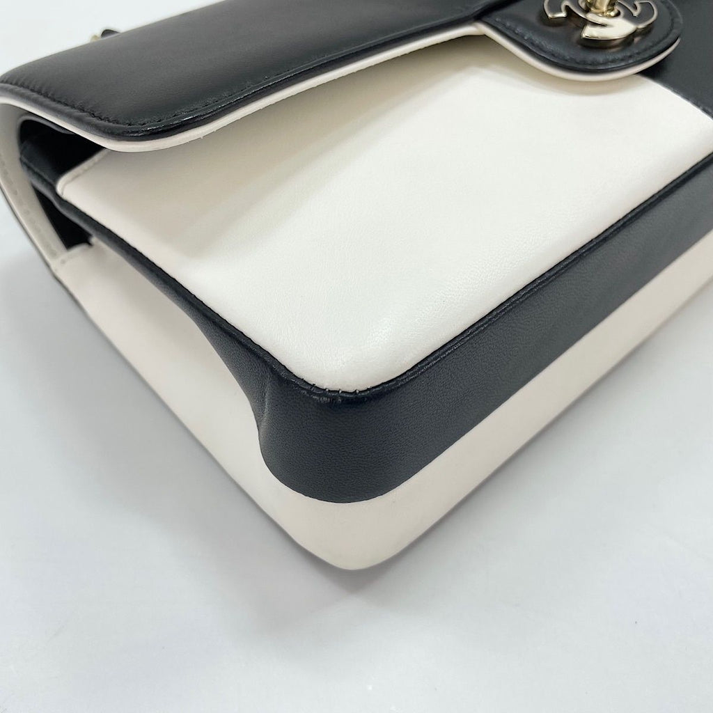 Chanel Shoulder Bag Bicolor Double Flap