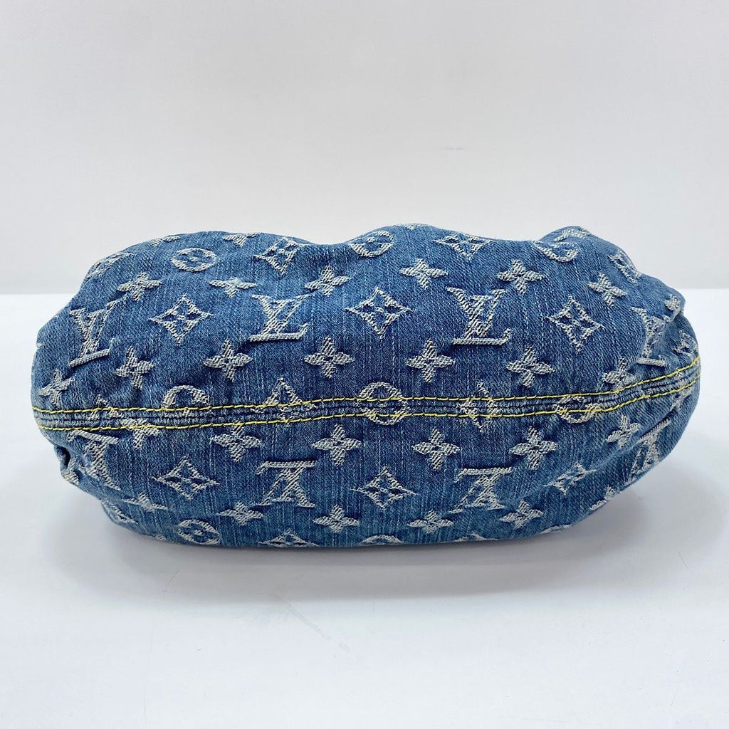 Louis Vuitton Handbag Pleaty