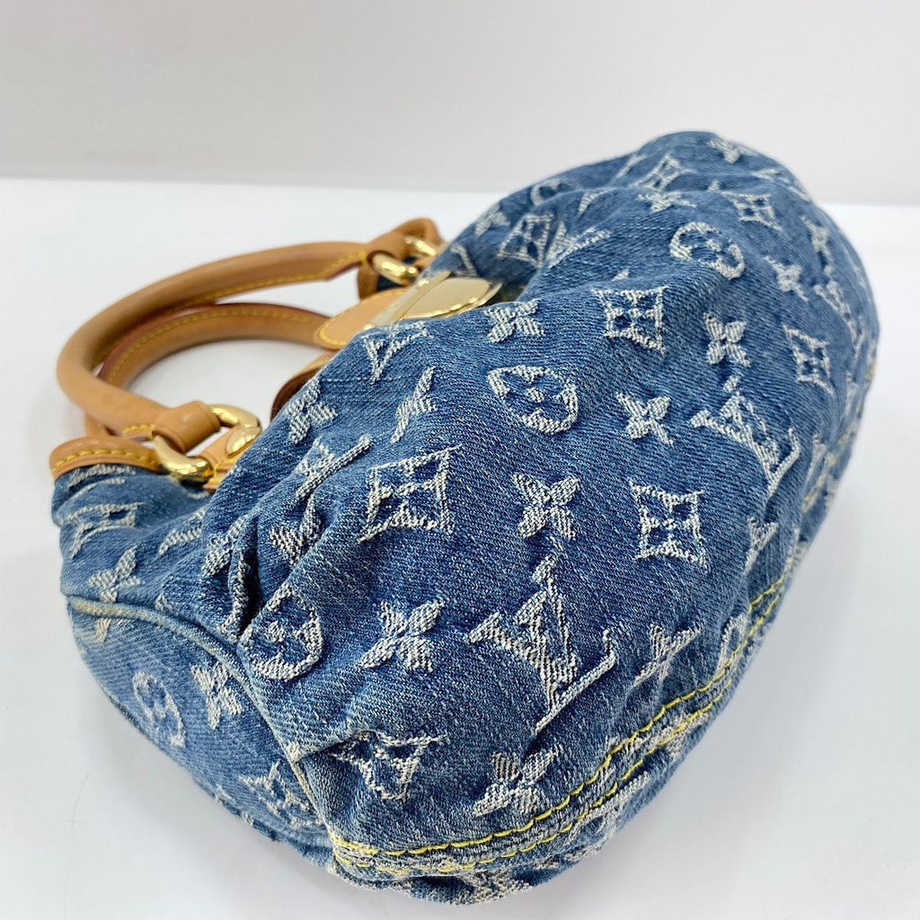 Louis Vuitton Handbag Pleaty