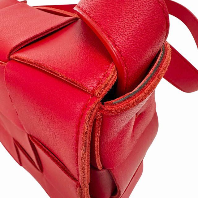 Bottega Veneta Maxi Intrecciato Cassette Leather Shoulder Bag
