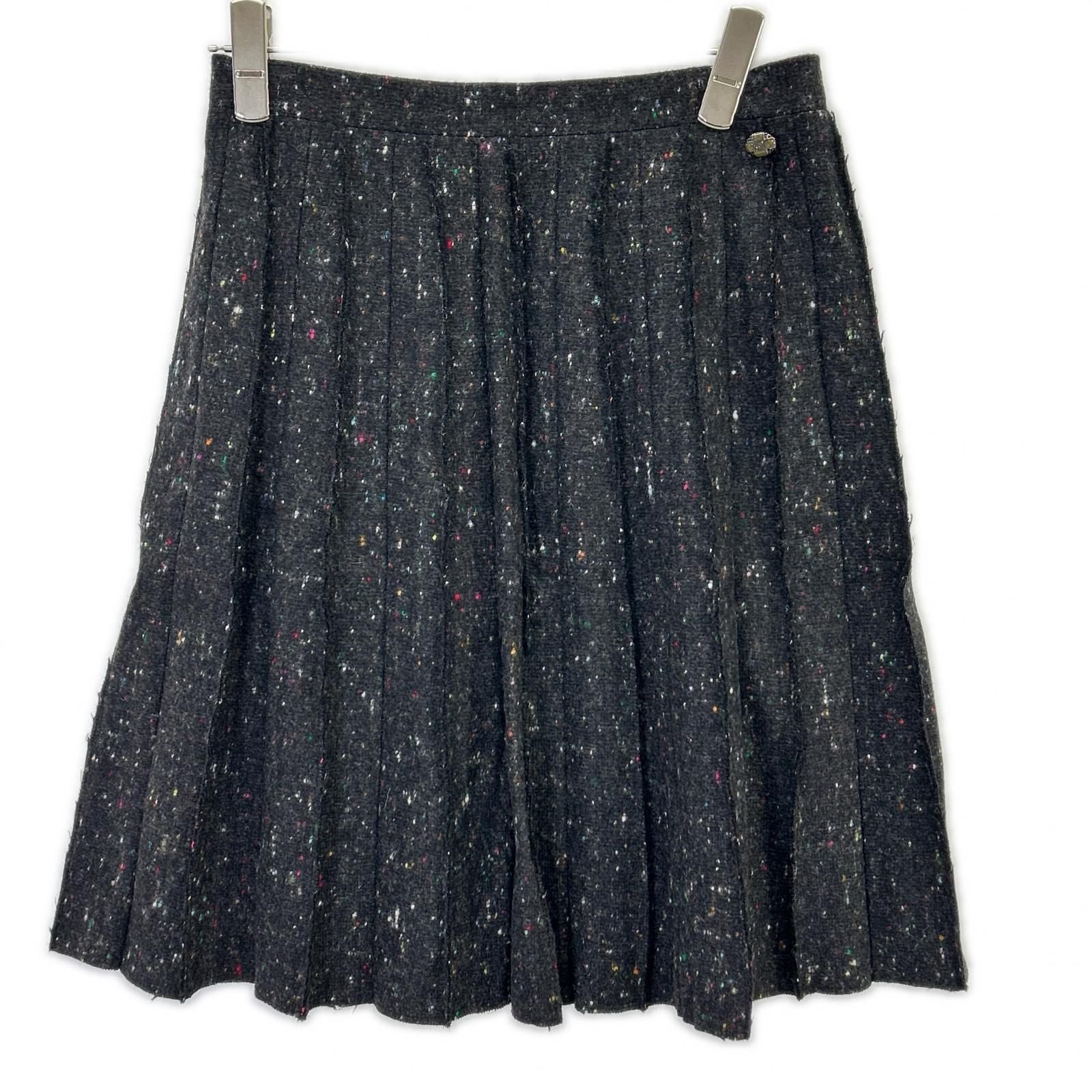 Chanel Wool Pleated Skirt 38