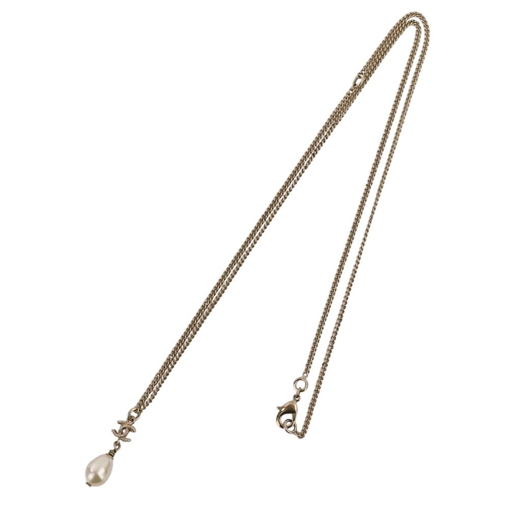 Chanel S CC Logo Pearl Chain Necklace Gold — view 4