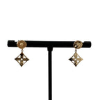 Louis Vuitton Monogram Idylle Blossom 750 Diamond Earrings Yellow Gold — view 4