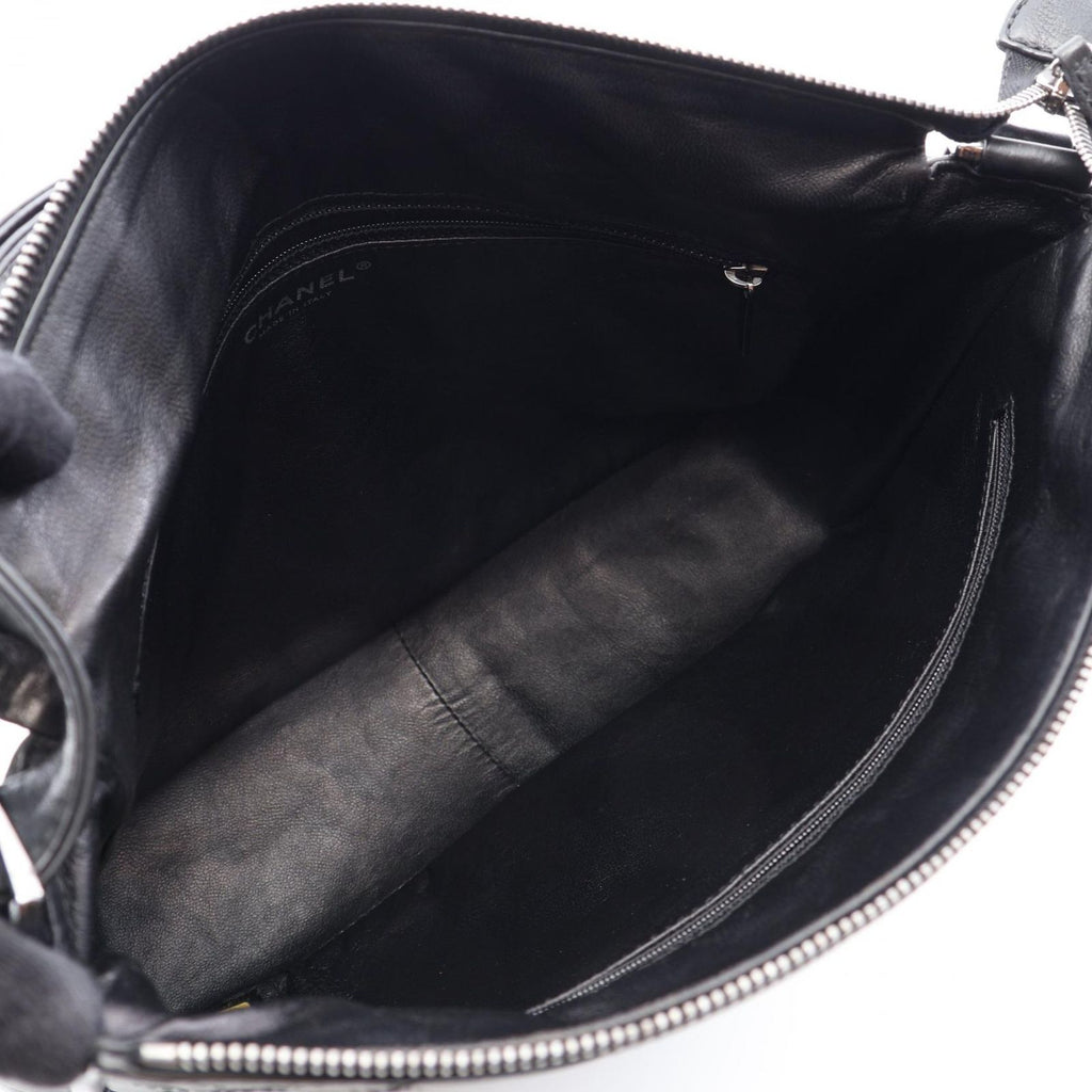 Chanel Shoulder Bag Wild Stitch Big CC Logo Black Leather Quilted CC — view 3