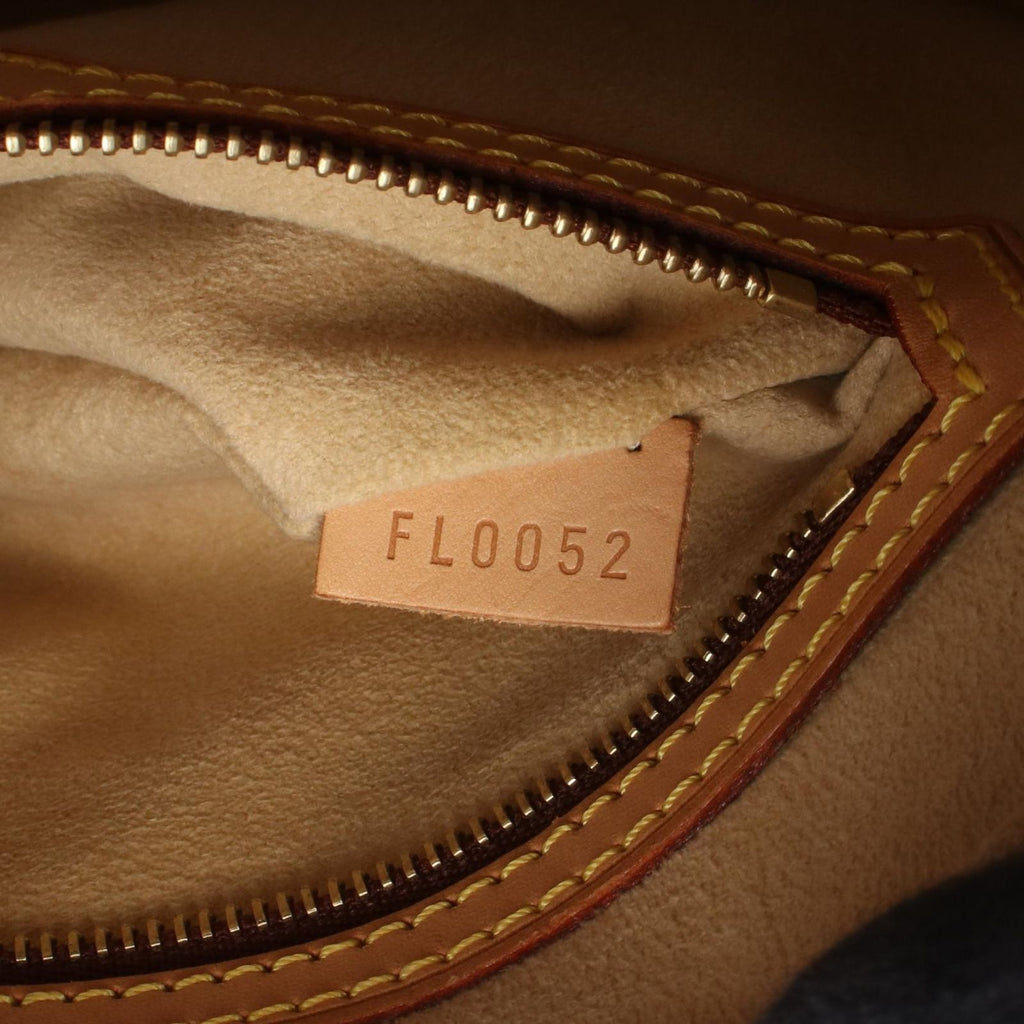 Louis Vuitton Shoulder Bag Looping MM Canvas Leather — view 5