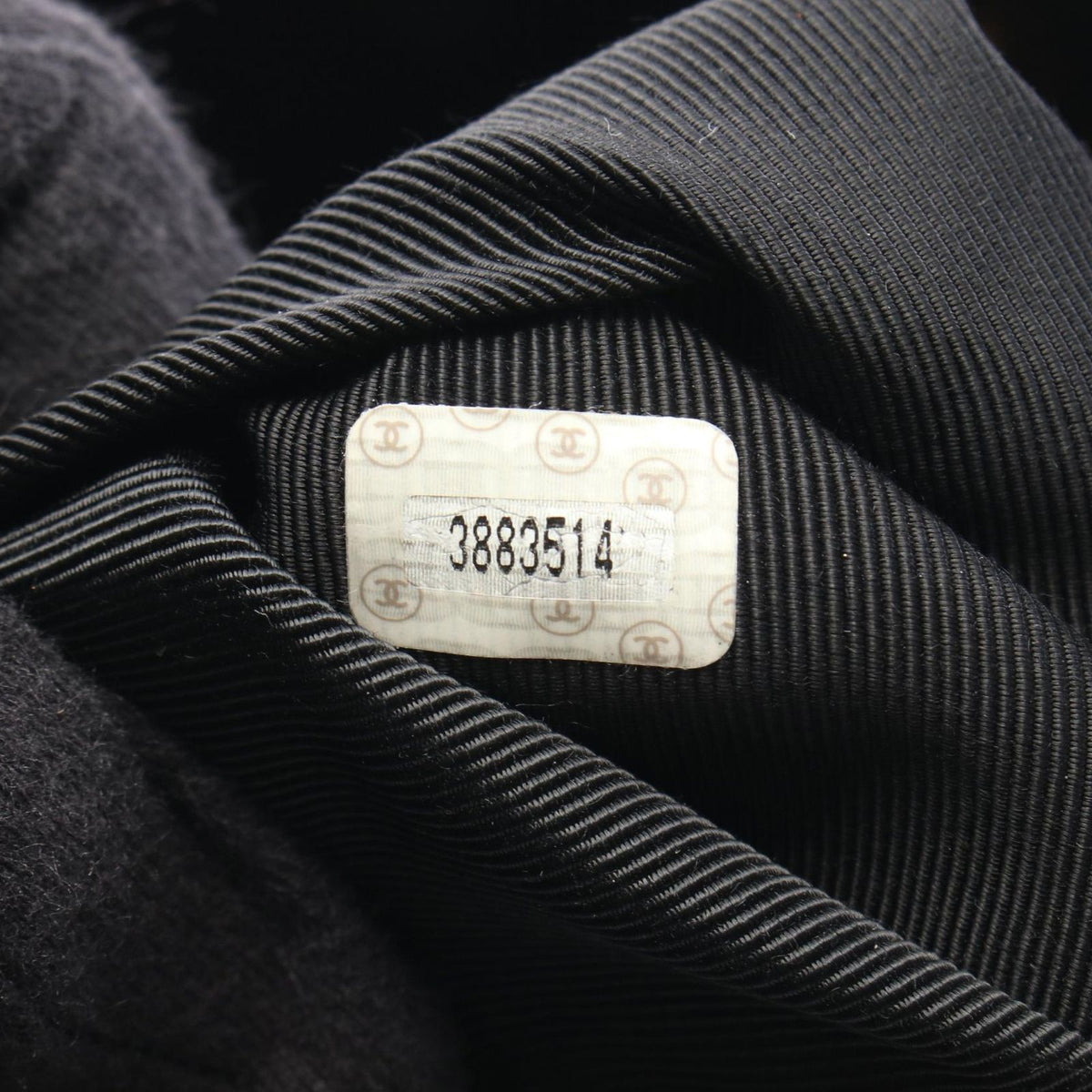 Chanel Tote Bag CC Logo Black Lambskin CC Chain — view 5