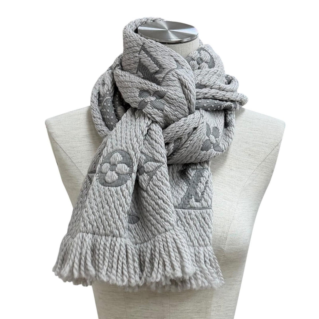 Louis Vuitton Echarpe Logomania Wool Silk Blend Gripe Loulou Fringe Scarf — view 2