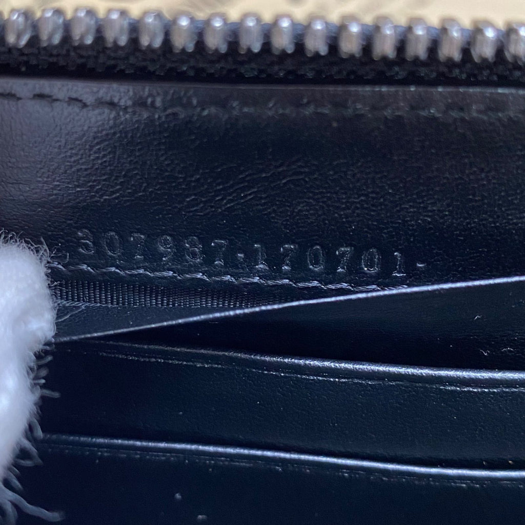 Gucci Zip Up Zip Around Wallet Embossed Black — view 6