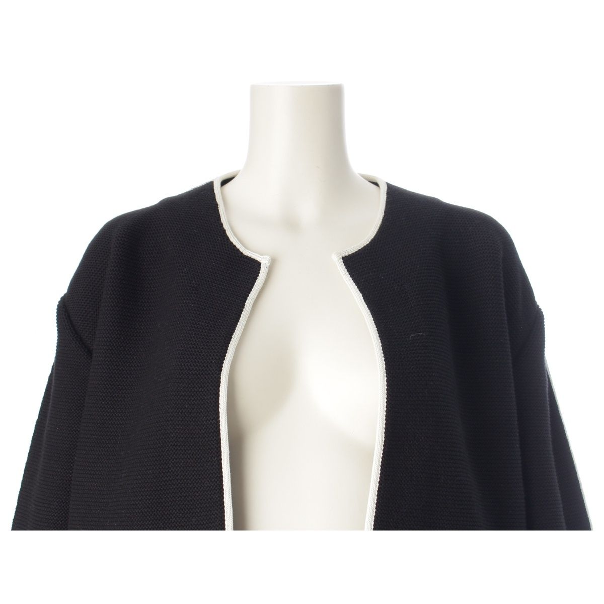 Chanel CC Logo Knit Collarless Jacket Black White 38 — view 5