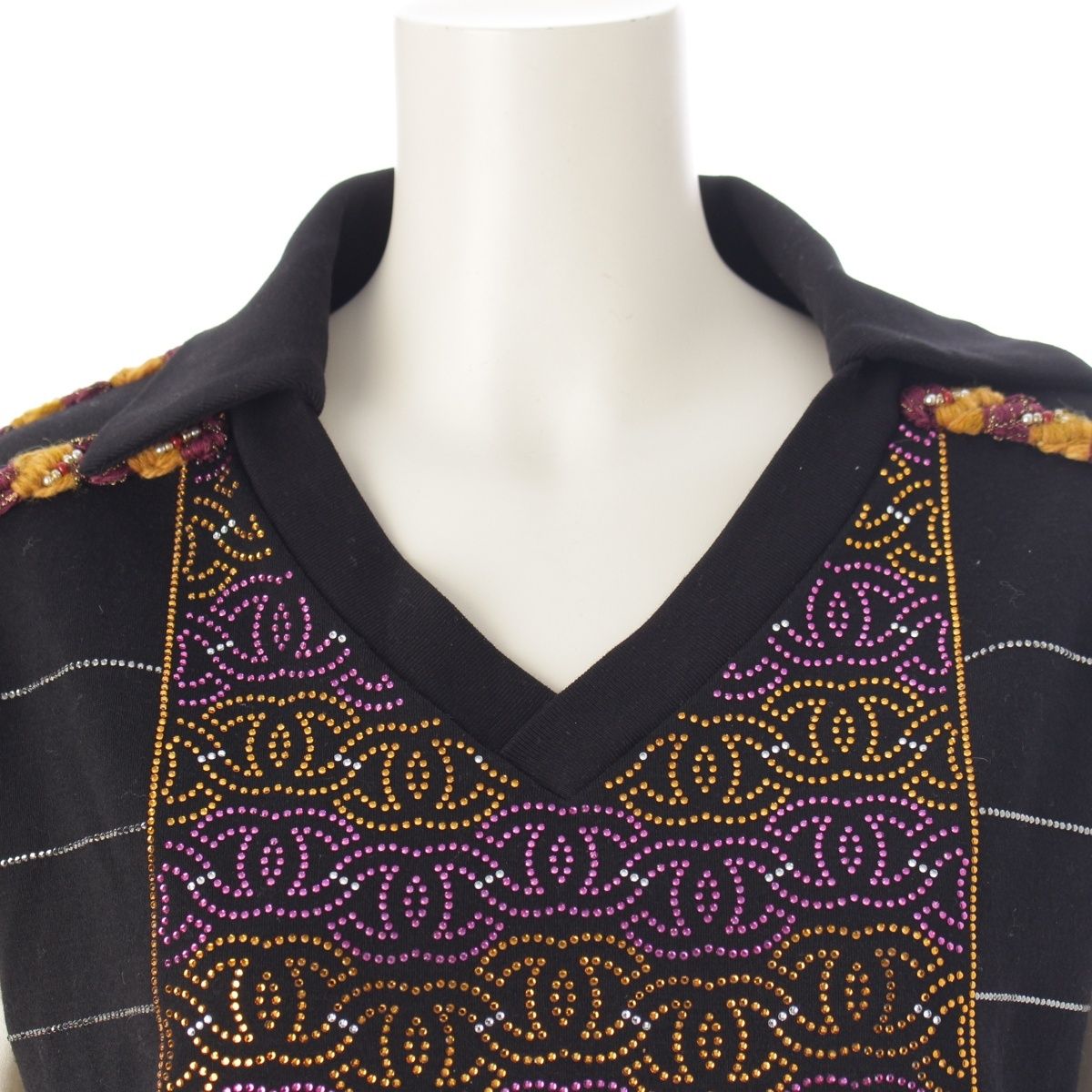 Chanel le CC Logo Rhinestone Tweed Sweatshirt Black Multicolor — view 5