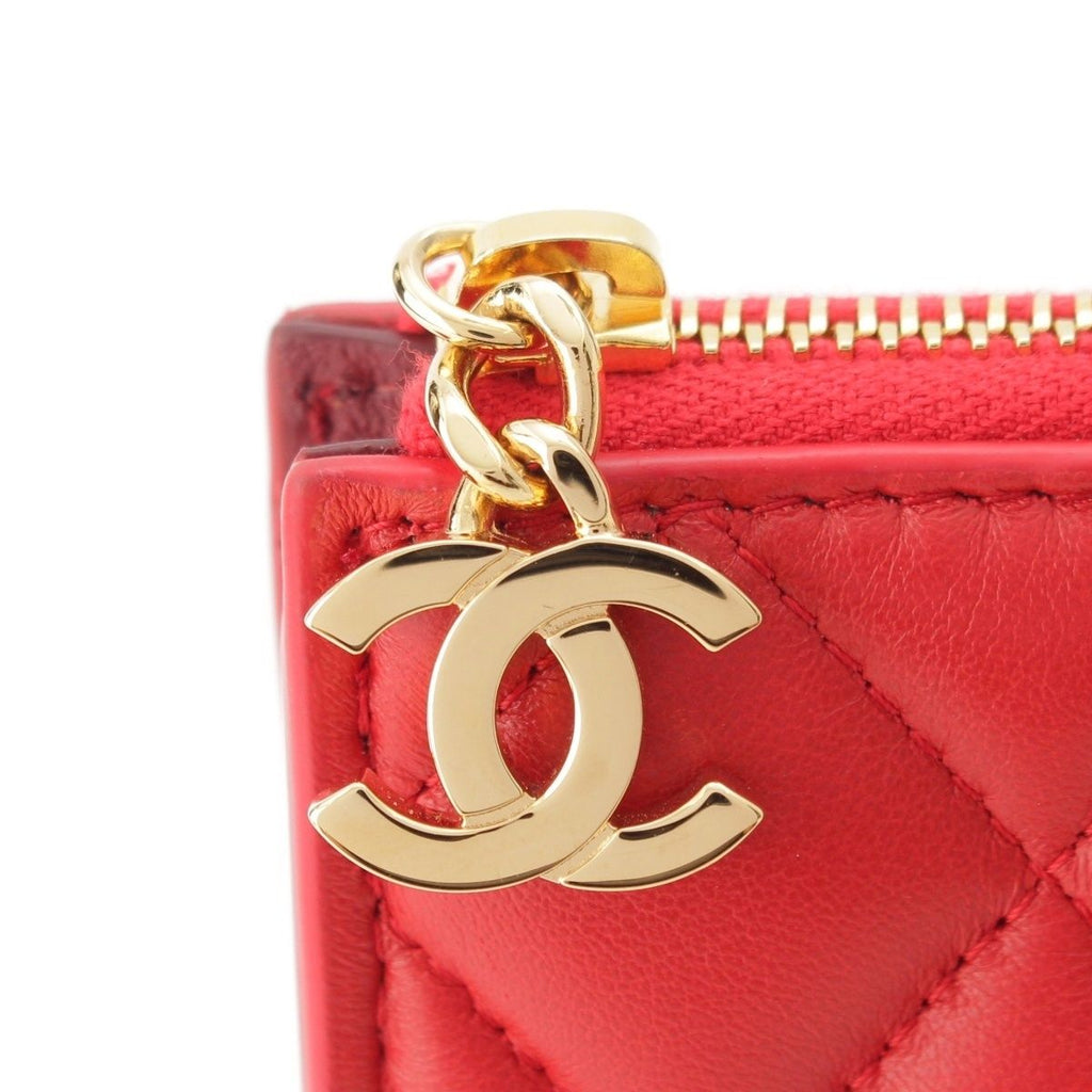 Chanel Lambskin Quilted CC Logo Clutch Bag — view 8