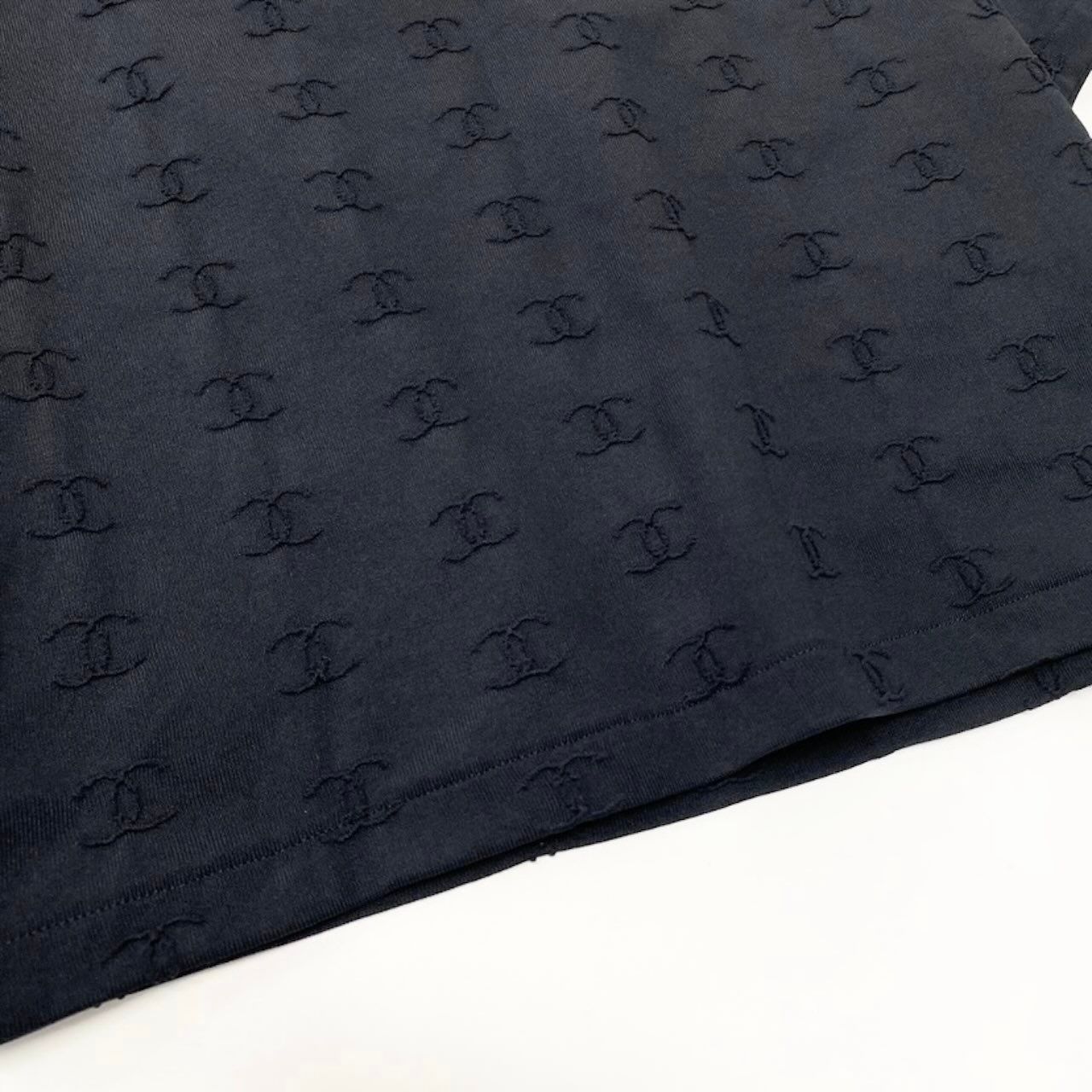 Chanel Vintage CC Logo Cropped T Tight Top Black — view 5