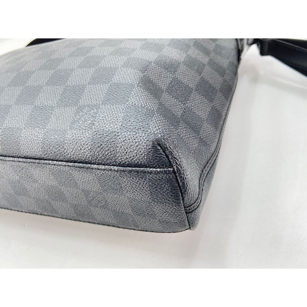Louis Vuitton Shoulder Bag Mick — view 8