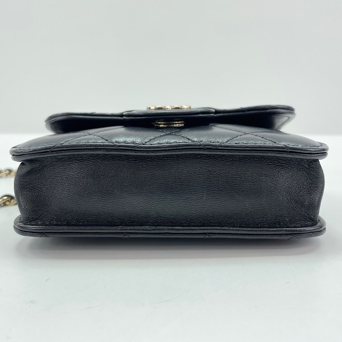 Chanel Shoulder Bag Quilted — view 5
