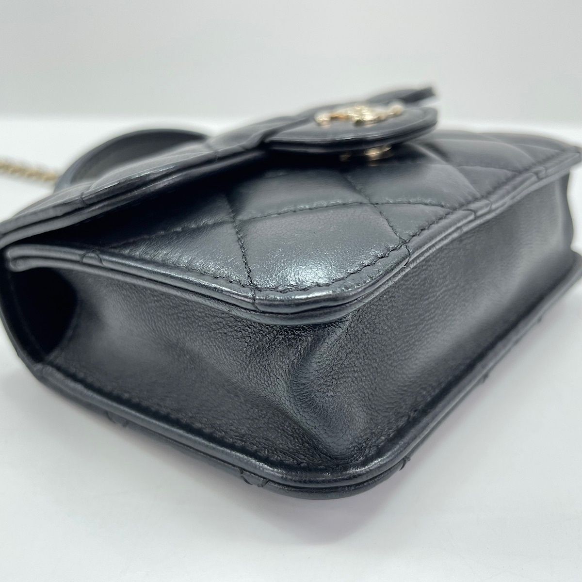 Chanel Shoulder Bag Quilted — view 6