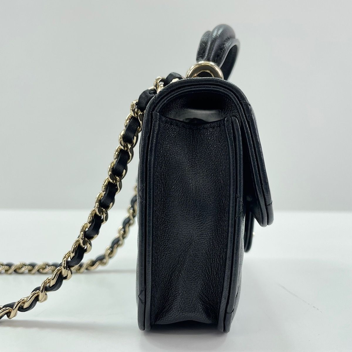 Chanel Shoulder Bag Quilted — view 4