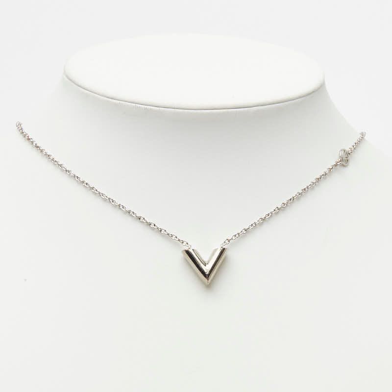 Louis Vuitton Essential Pendant Silver Metal — view 8