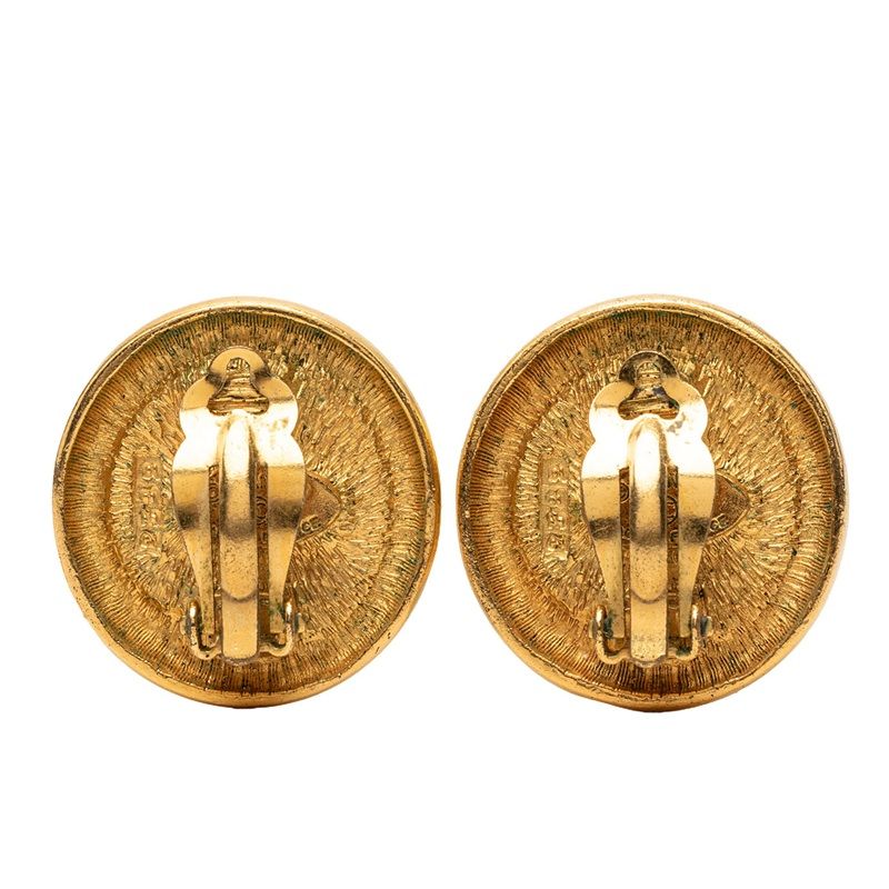 Chanel CC Logo Vintage Round Earrings Gold Plated — view 2