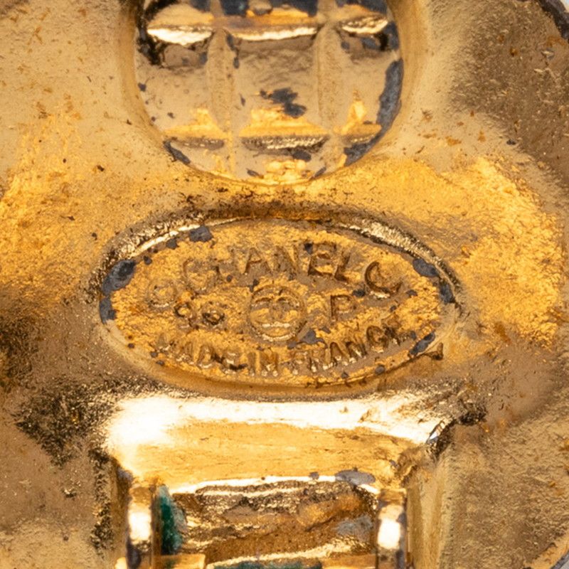 Chanel CC Logo Vintage Round Earrings Gold Plated — view 3