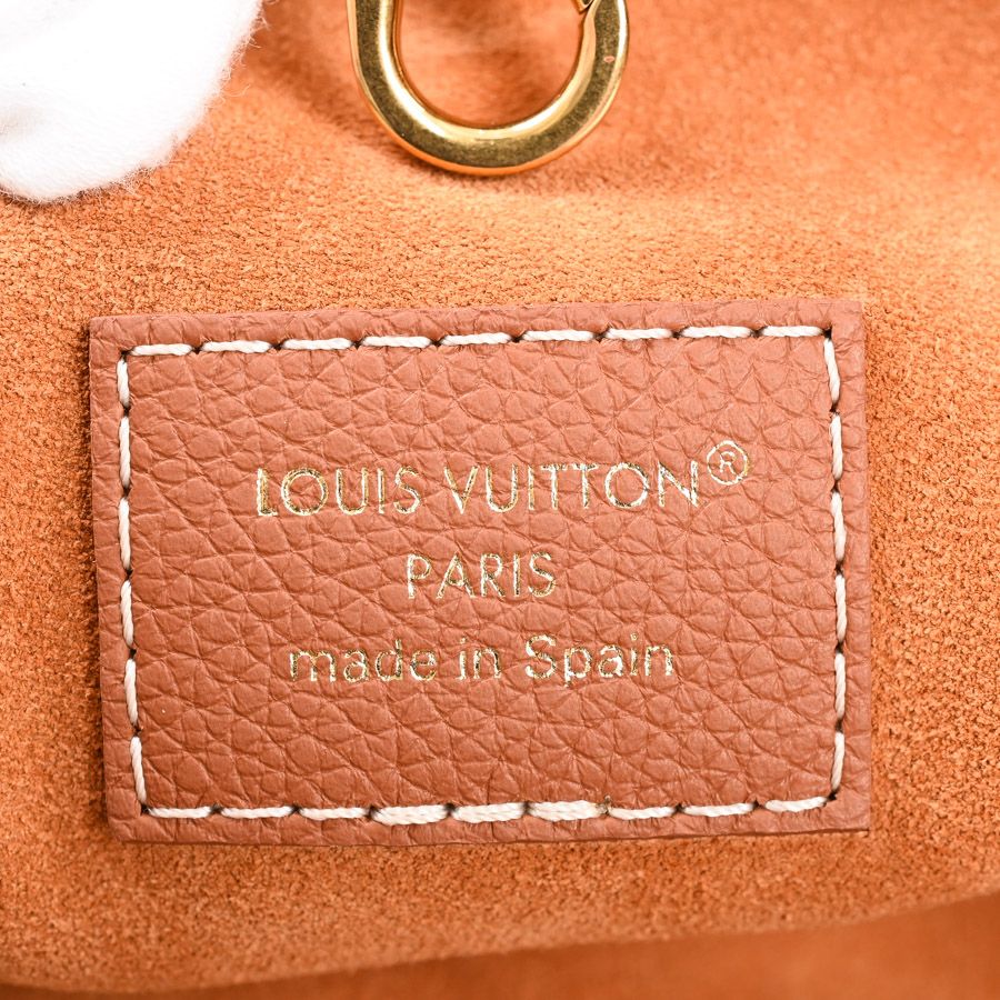 Louis Vuitton Shoulder Bag Lowkey Hobo MM — view 6