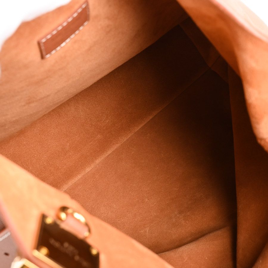 Louis Vuitton Shoulder Bag Lowkey Hobo MM — view 4