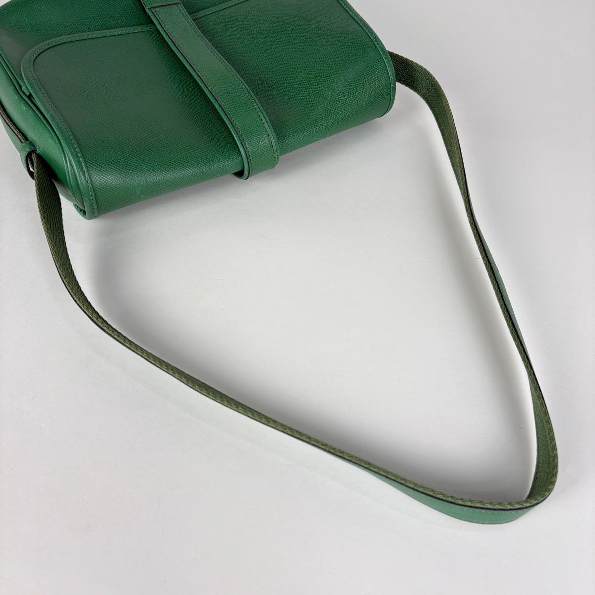 Hermes Noumea Shoulder Bag Courchevel Green — view 8
