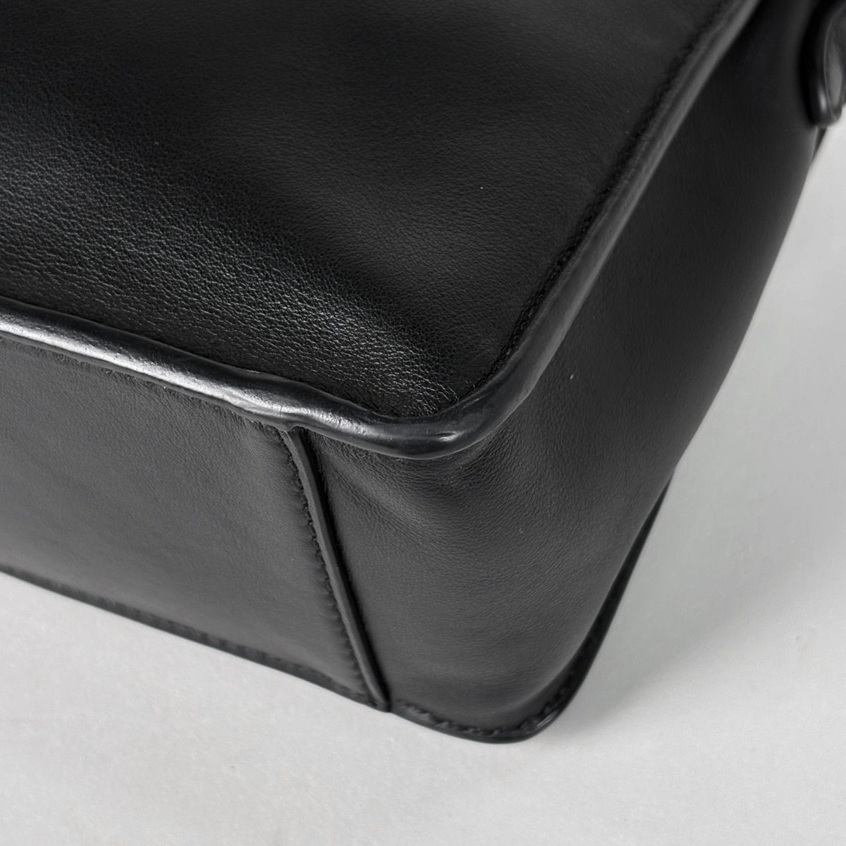 Fendi Flip Small Handbag 2-Way Leather Black — view 4