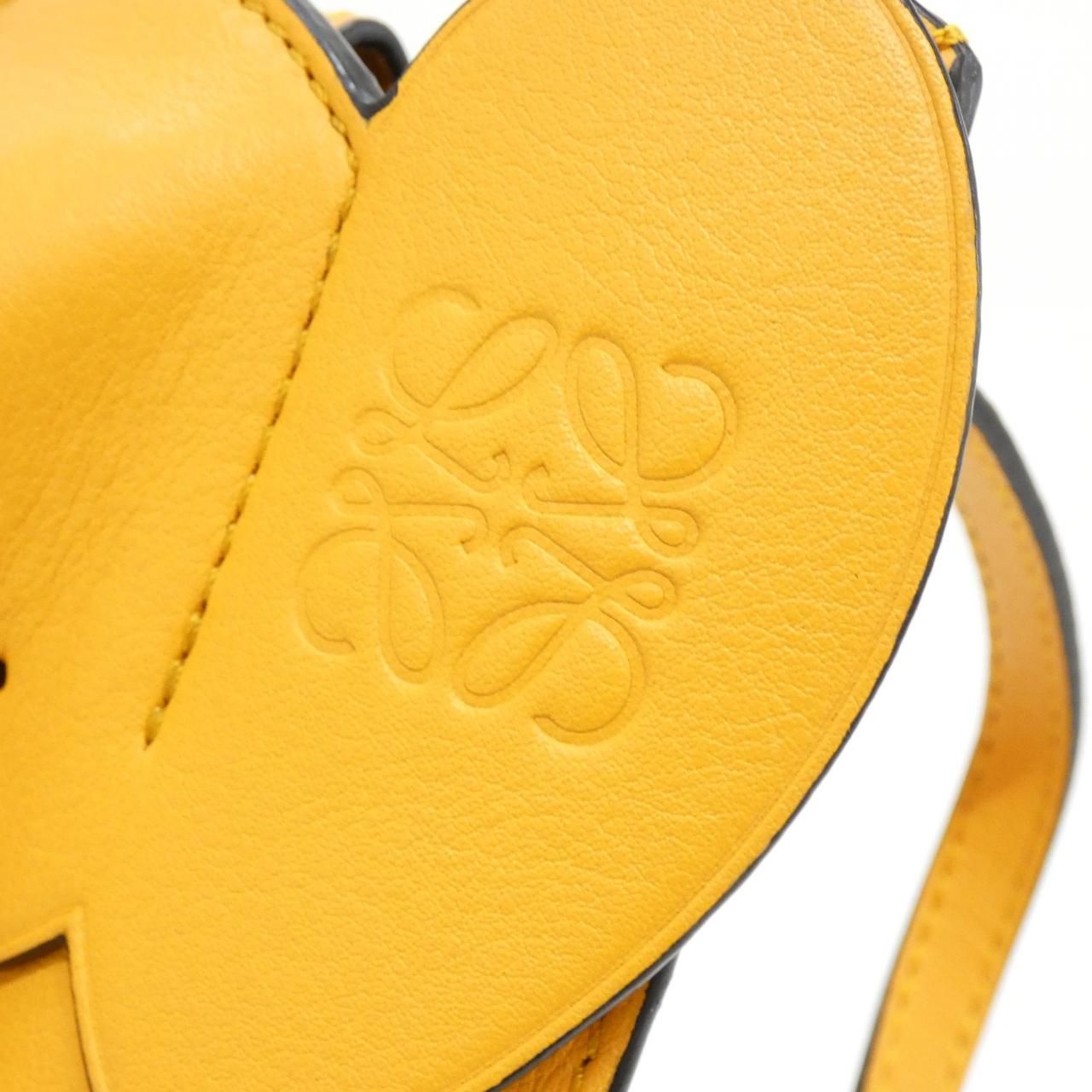 Loewe Animales Elephant Pocket Shoulder Bag — view 4