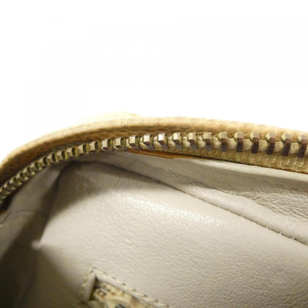 Chanel Vintage Shoulder Bag — view 8