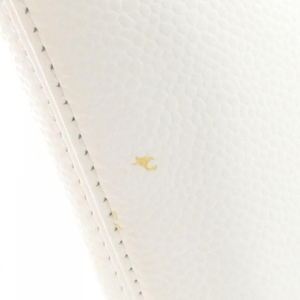 Chanel Bag Handbag White — view 4
