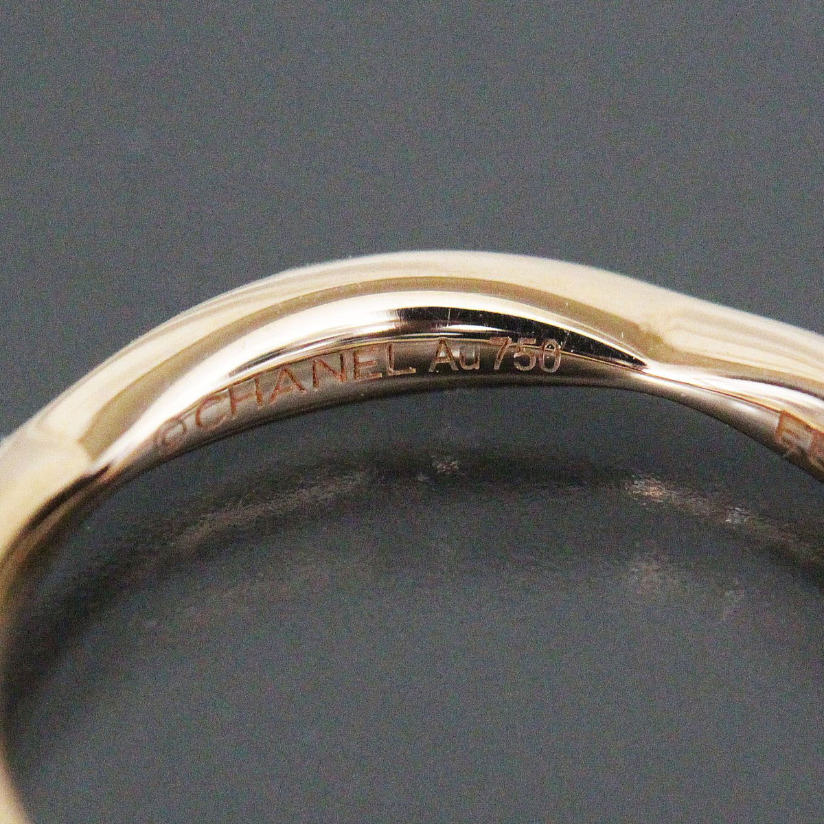 Chanel Camellia Half Eternity Diamond Ring 18K Pink Gold — view 5