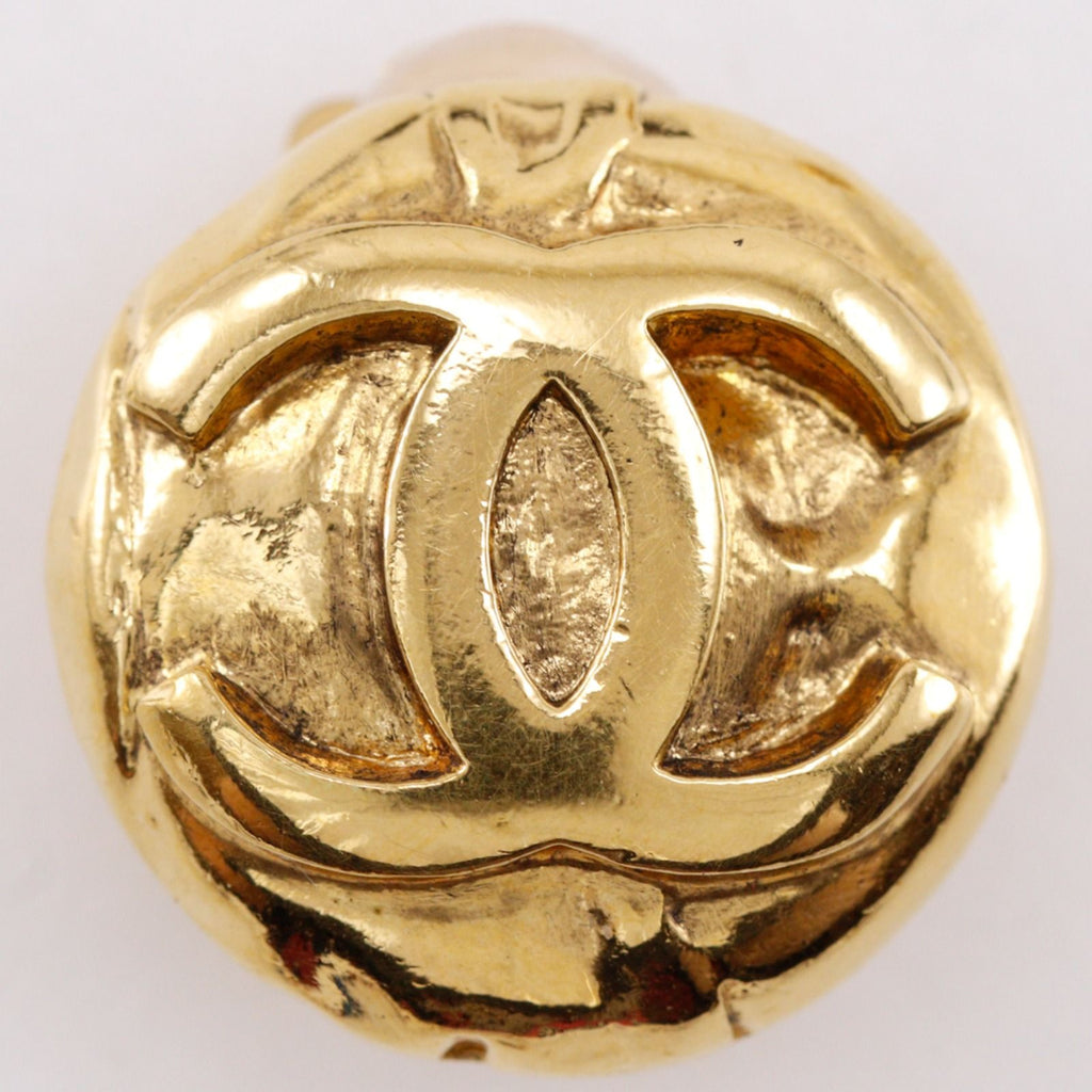 Chanel 96A CC Logo Vintage Gold Plated Earrings — view 6