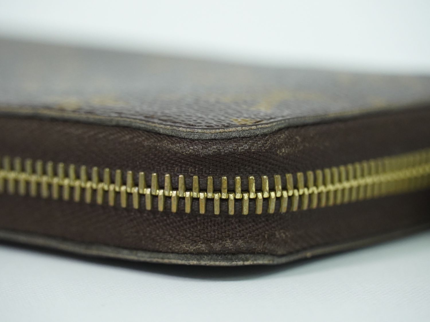 Louis Vuitton LV Zippy Wallet Monogram Zip Around Brown — view 7