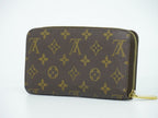 Louis Vuitton LV Zippy Wallet Monogram Zip Around Brown — view 2
