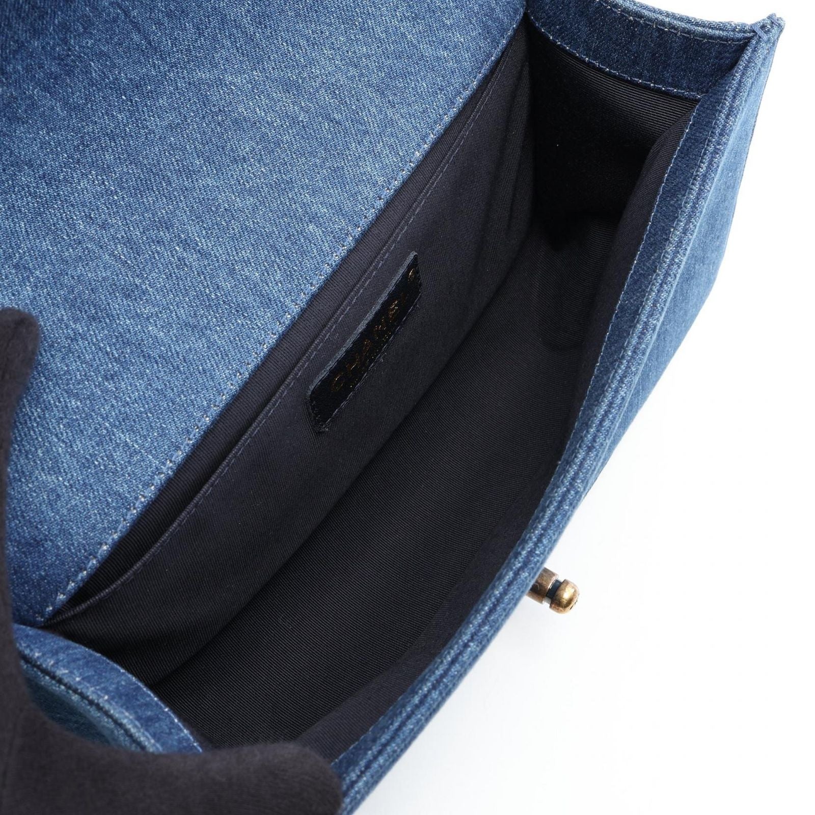 Chanel Shoulder Bag Boy Patchwork Denim Blue Chain — view 3