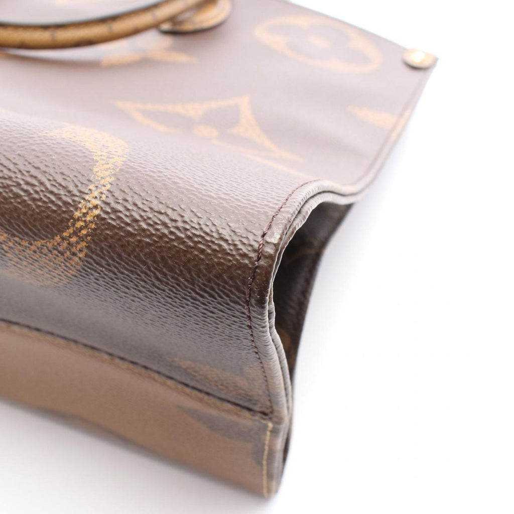 Louis Vuitton Tote Bag On The Go GM Monogram Giant Reverse 2-Way Canvas — view 6