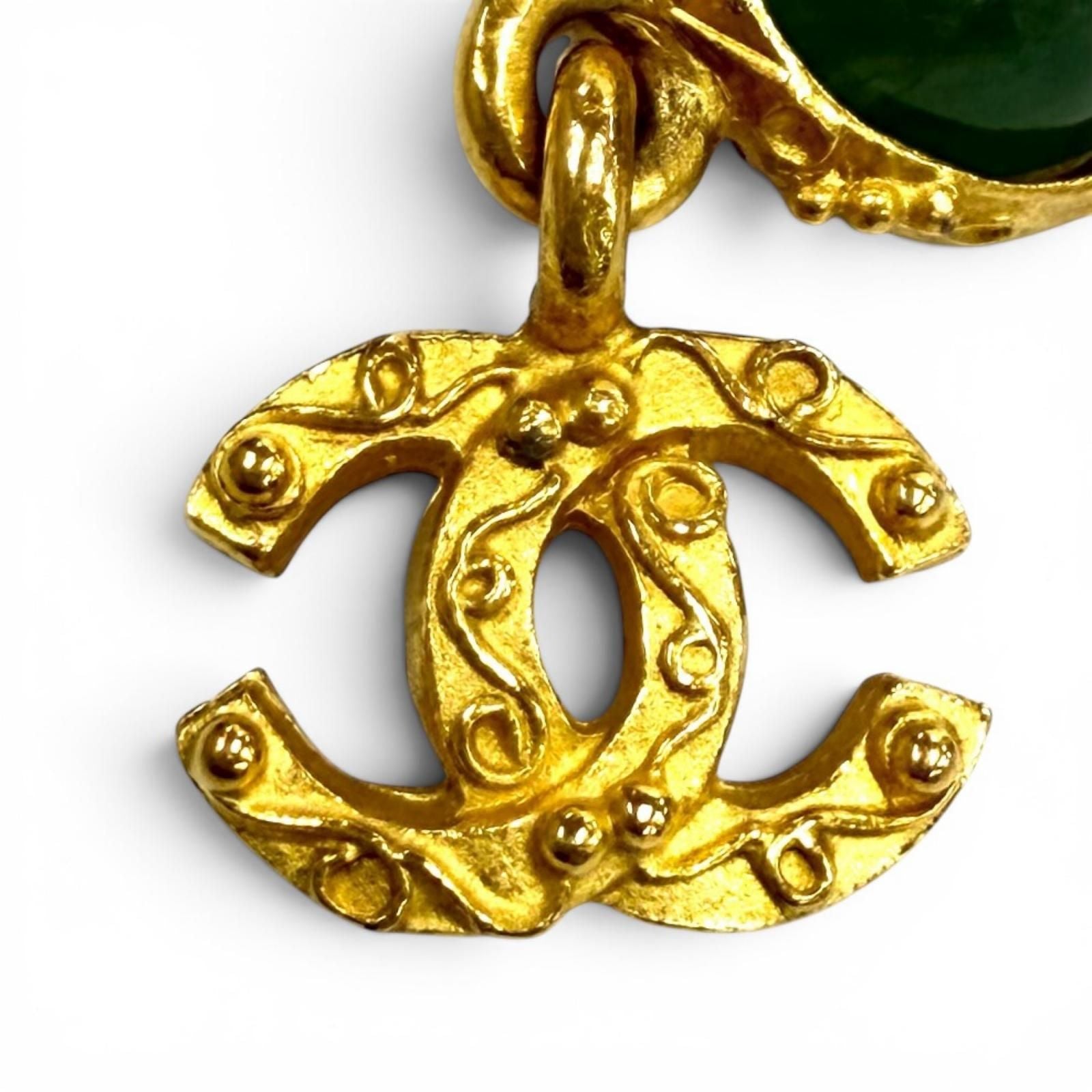 Chanel Vintage Gripoix CC Logo Swing Earrings Green Gold — view 5