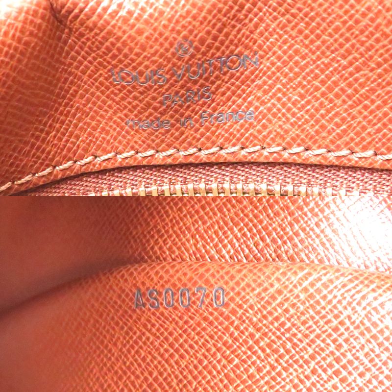 Louis Vuitton Shoulder Bag — view 7