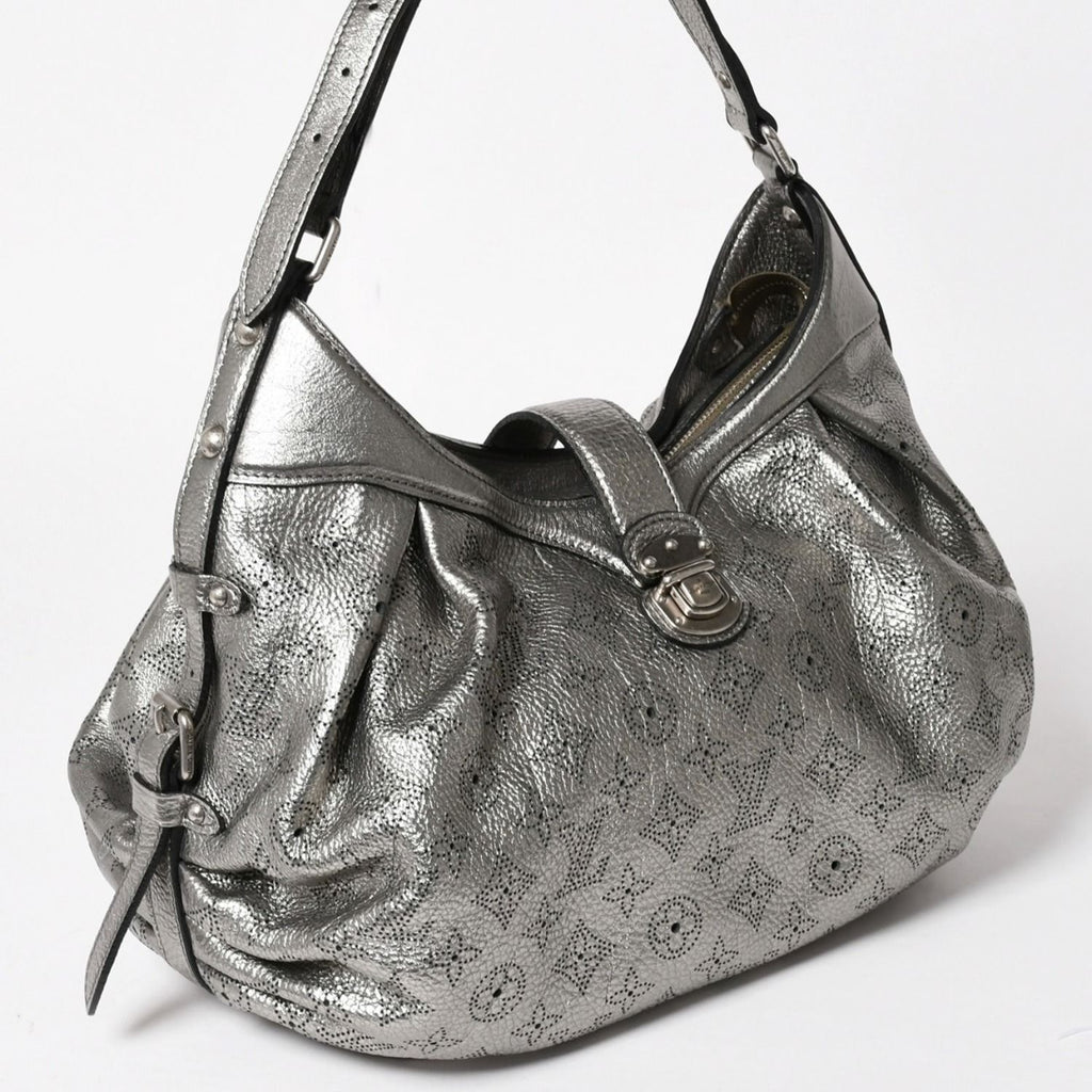Louis Vuitton Mahina XS Shoulder Bag Argent Metallic Silver — view 3