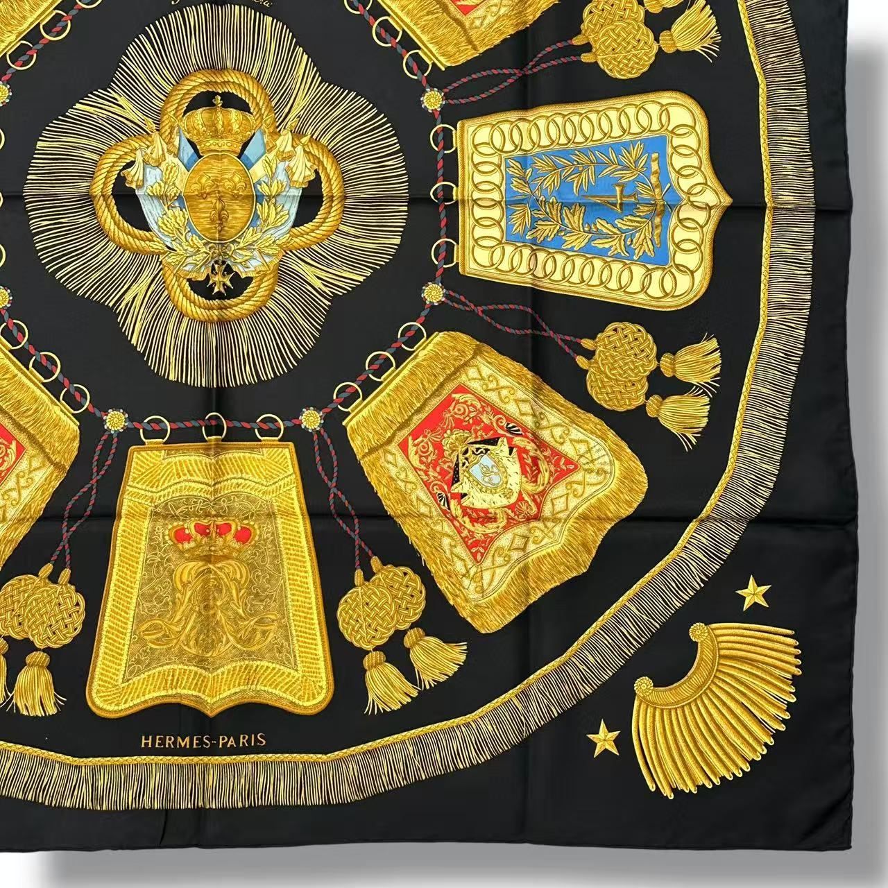 Hermes Scarf Silk Carre 90 Poste Et Cavalerie Saber Decorative Bag Black — view 5