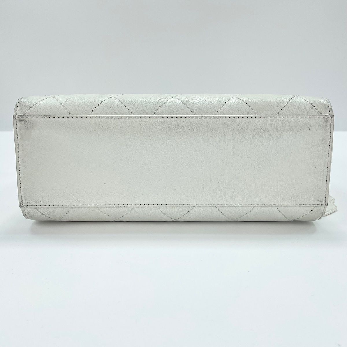 Chanel Handbag Quilted White — view 6