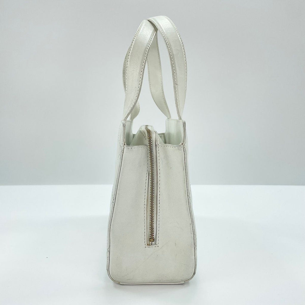 Chanel Handbag Quilted White — view 5
