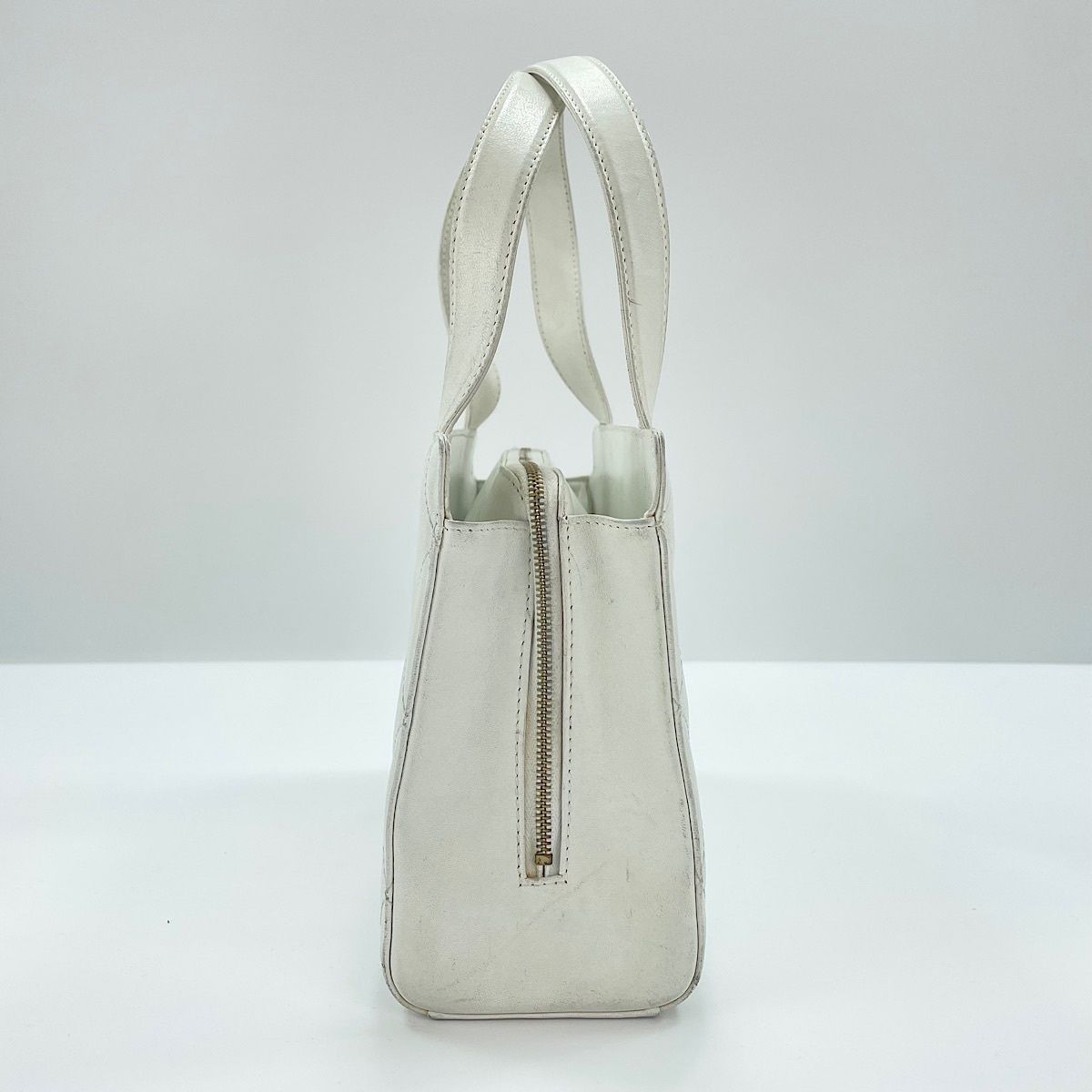 Chanel Handbag Quilted White — view 5