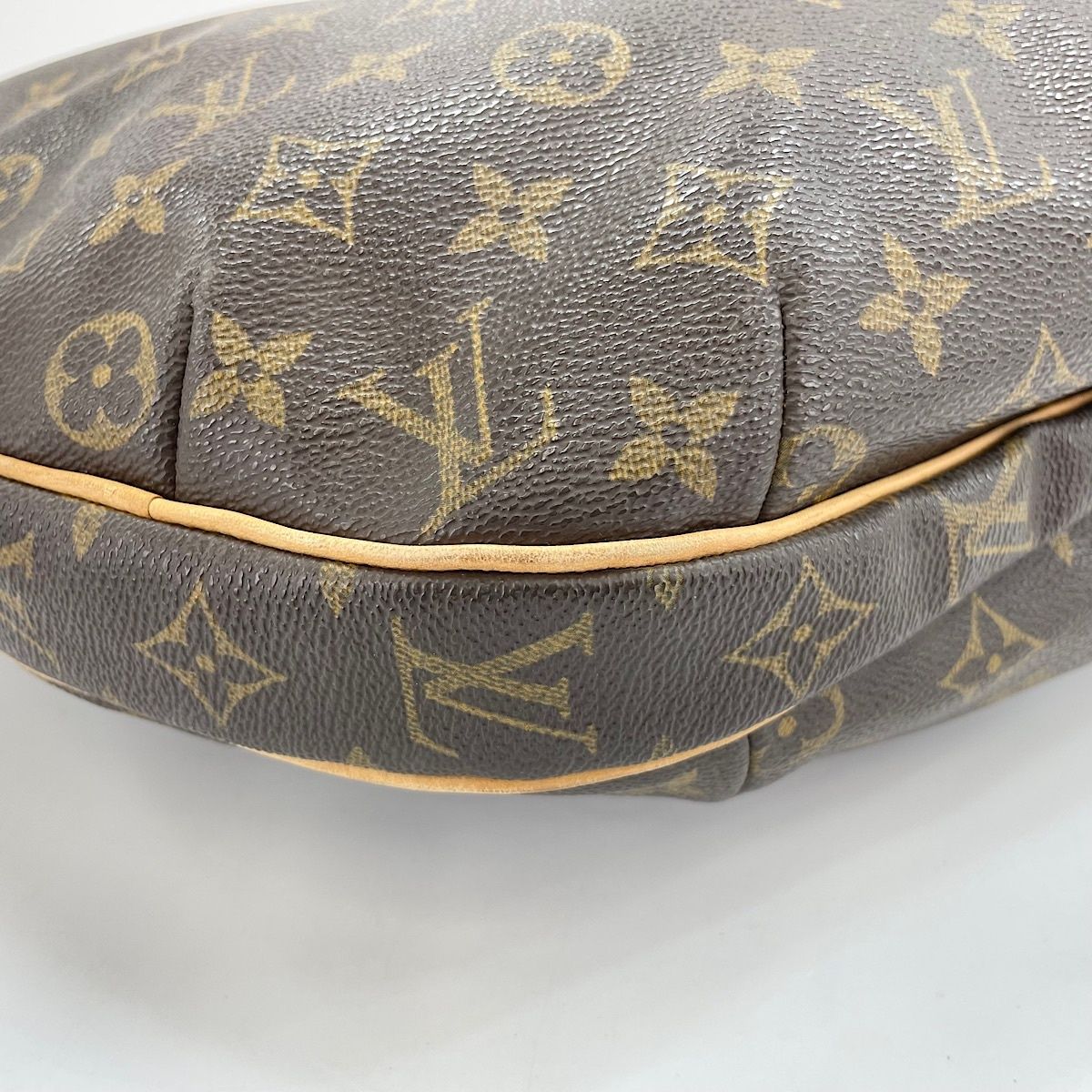 Louis Vuitton Shoulder Bag Croissant GM — view 7