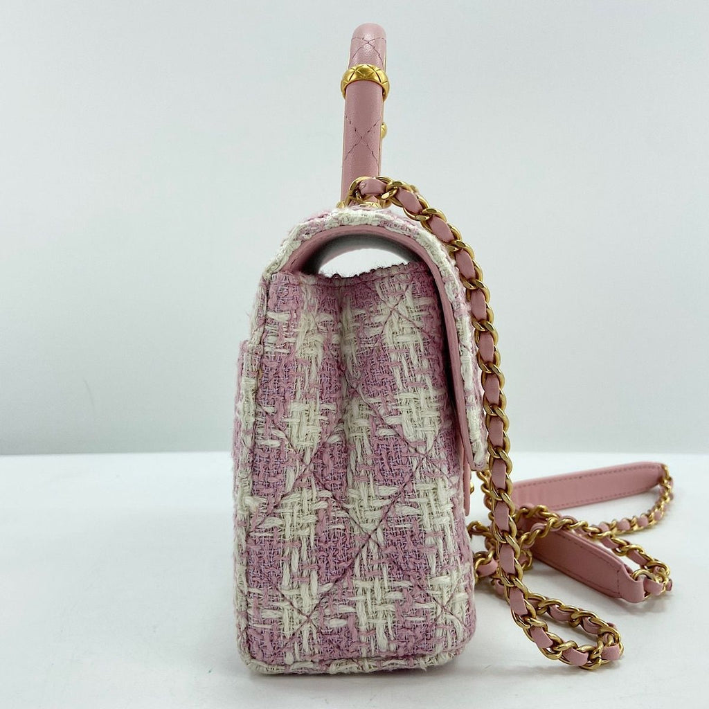 Chanel Shoulder Bag Quilted — view 6