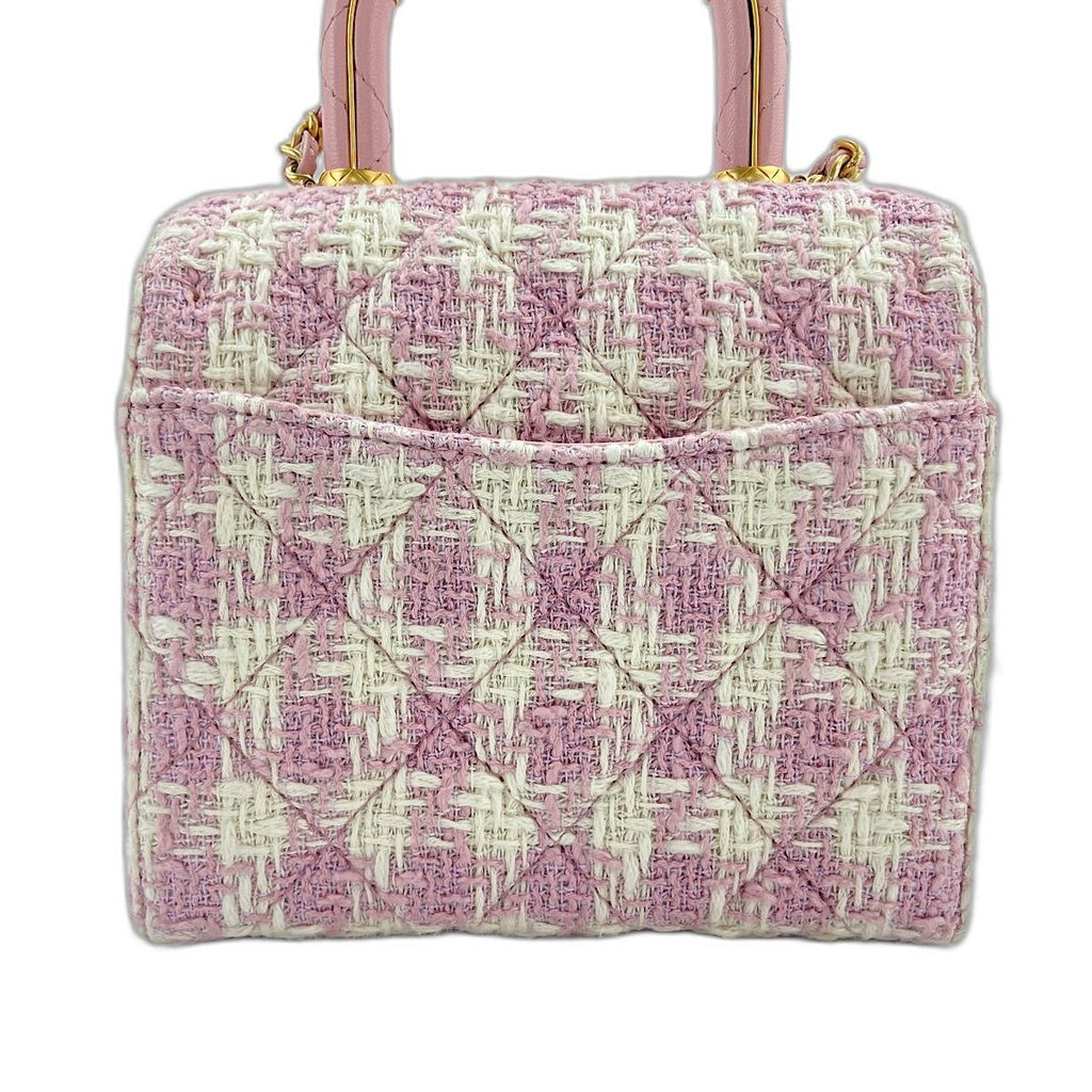 Chanel Shoulder Bag Quilted — view 3