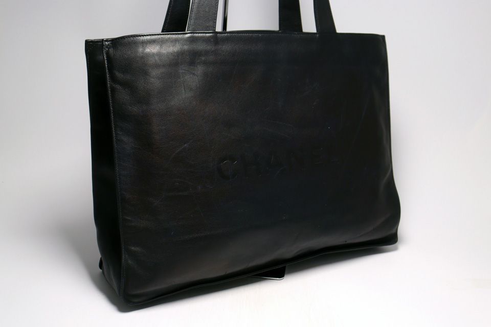 Chanel No. 5 Jumbo CC Logo Lambskin Tote Bag — view 4