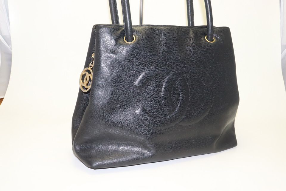 Chanel Jumbo CC Logo Caviar Leather Tote Bag — view 4